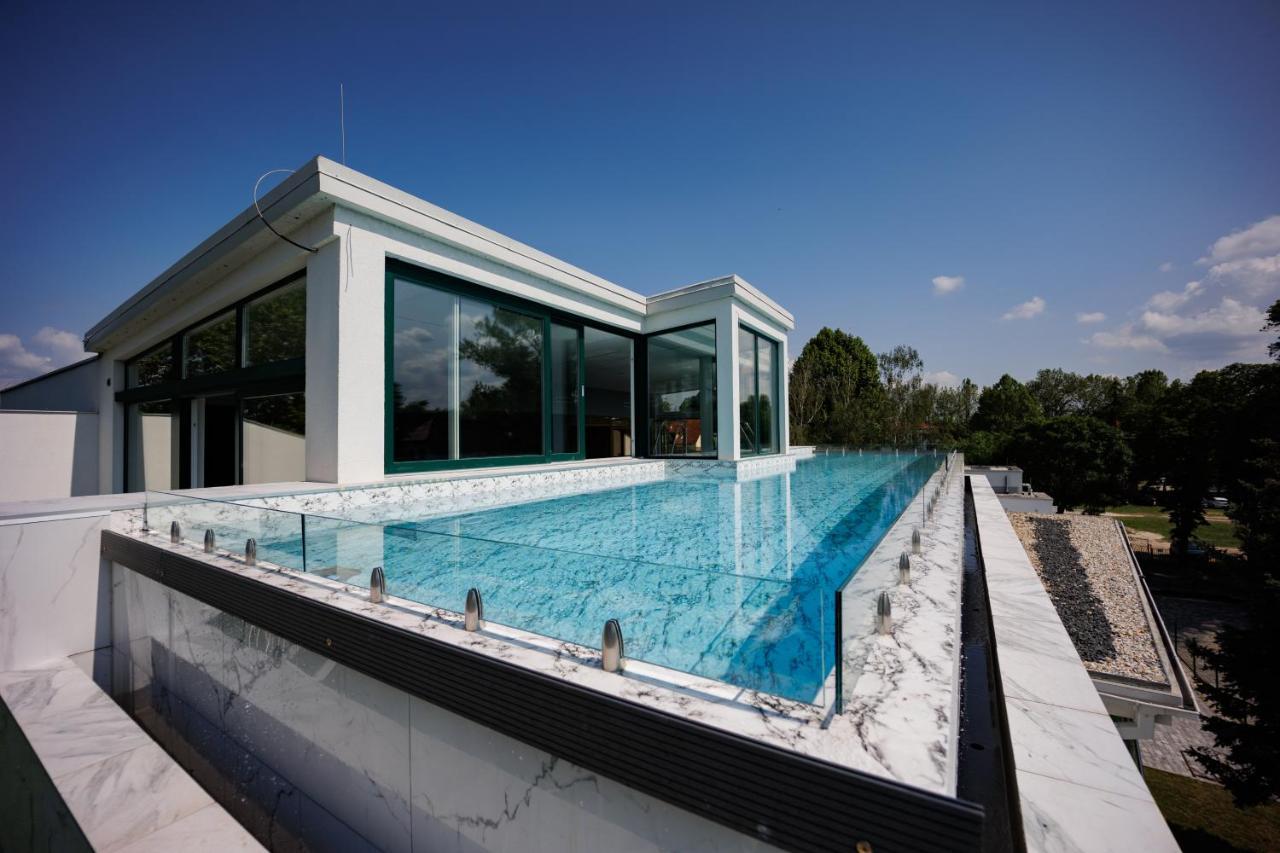 Bauhaus Penthouse Wellness 1