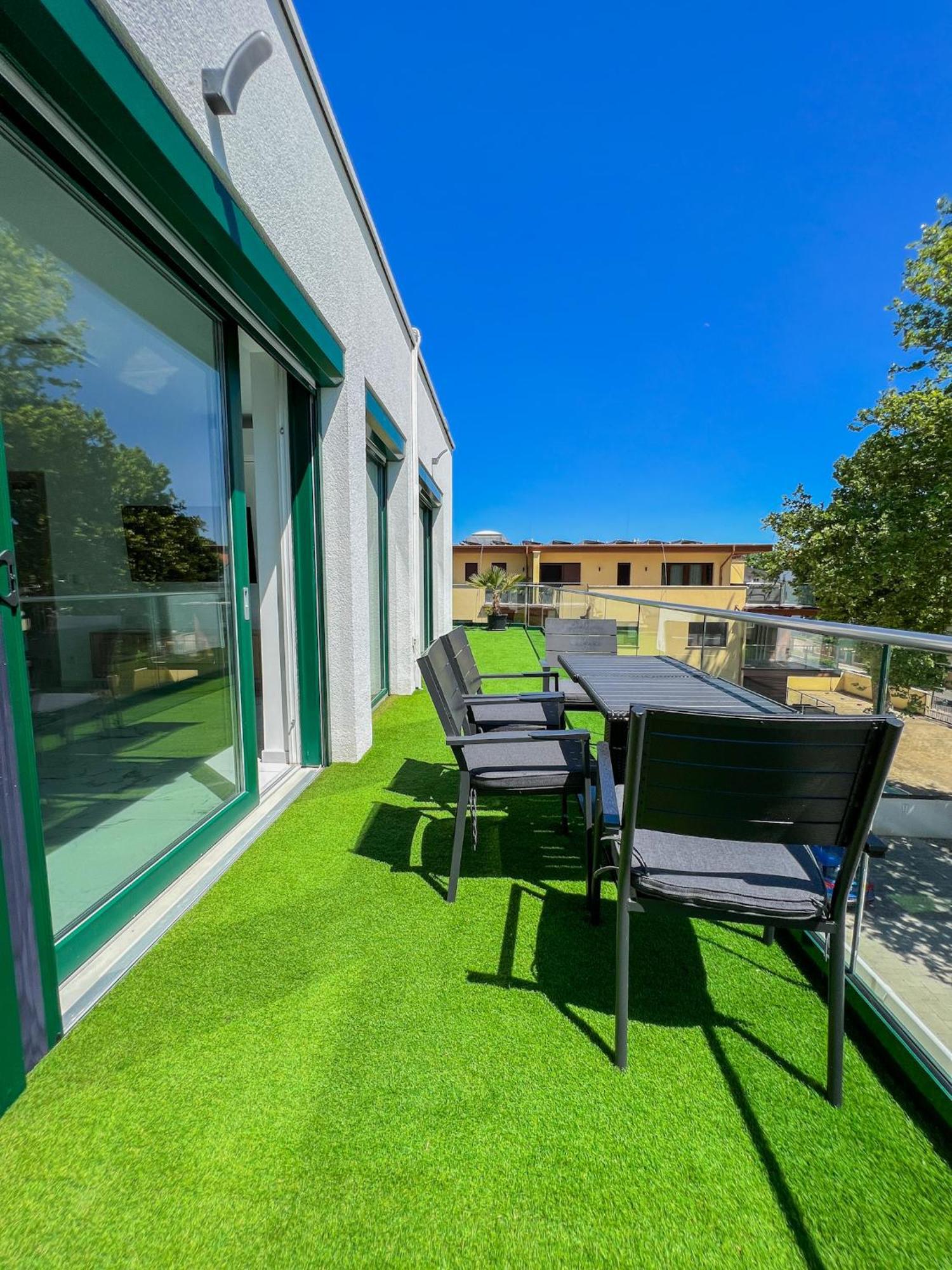 Bauhaus Penthouse Wellness 1